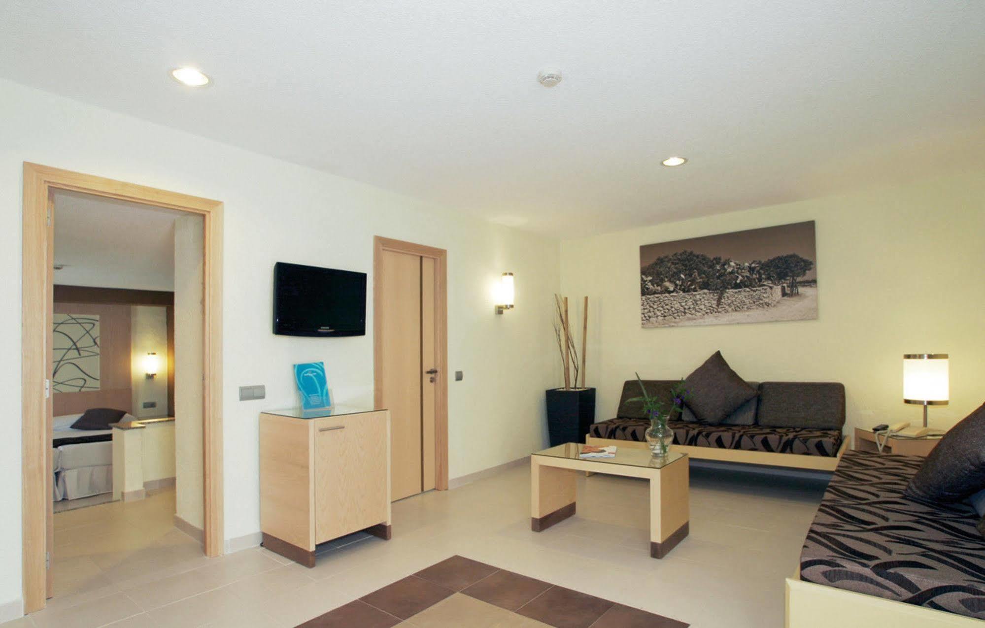 Hotel Riu La Mola Platja de Migjorn Zewnętrze zdjęcie